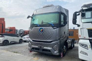 二手福田 欧曼银河 660马力 6X4 AMT自动档牵引车(国六) 双驱 康明斯二手牵引车 黄牌