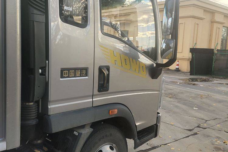 重汽豪沃(HOWO) 350马力 载货车