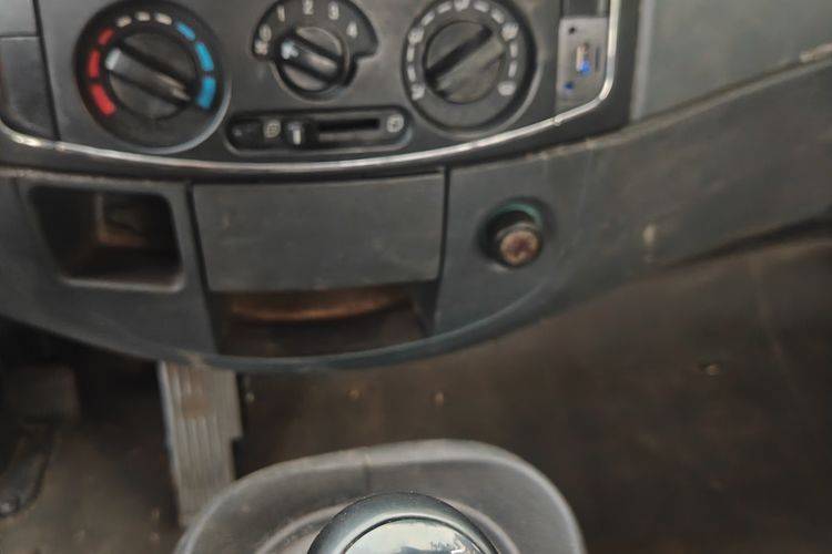 二手东风多利卡 150马力 载货车