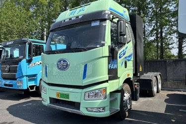 二手一汽解放 J6P重卡 6X4 纯电动牵引车  二手电动卡车电动牵引车