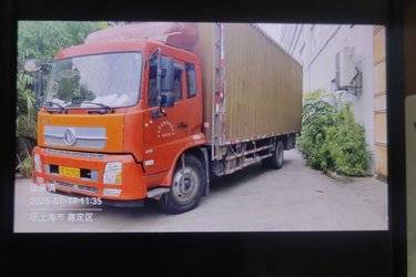 二手东风商用车 天锦中卡 180马力 4X2 5000轴距载货车底盘(8挡)(国五) 单桥 东风康明斯二手载货车 黄牌图片