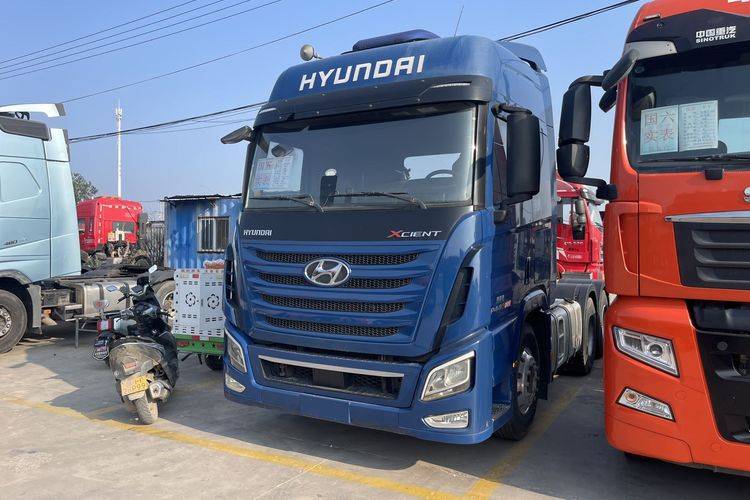 二手现代商用车 440马力 牵引车