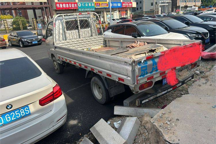 二手飞碟缔途 122马力 载货车