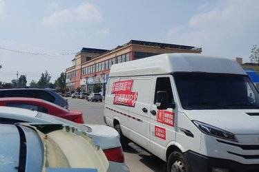二手依维柯 新DAILY VAN 136马力 单排封闭厢式货车(国六)二手封闭货车后驱图片