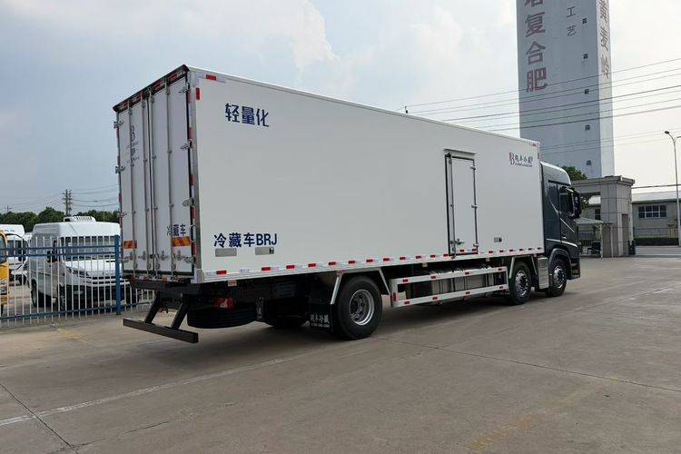 二手欧曼重卡(原福田欧曼) 400马力 专用车