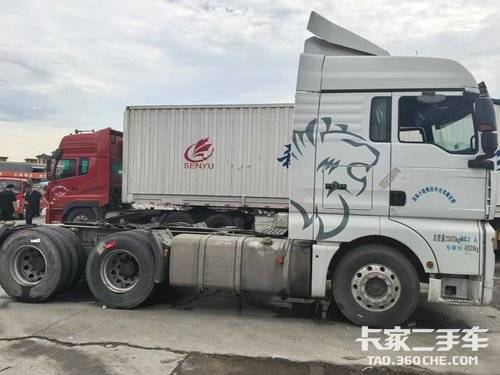 重汽汕德卡 540马力 牵引车
