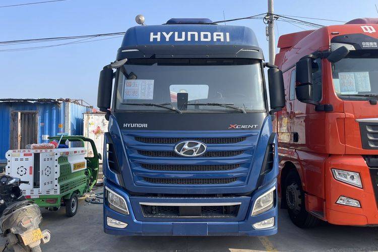 二手现代商用车 440马力 牵引车