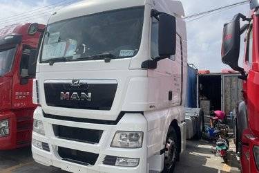 二手曼(MAN) TGX系列重卡 480马力 4X2自动挡牵引车(国五) 单桥 曼二手牵引车 黄牌图片