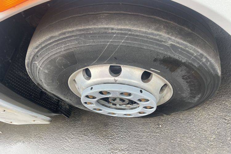 二手一汽解放 560马力 牵引车