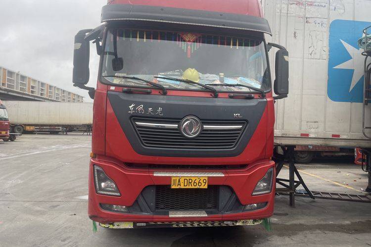 二手东风商用车 465马力 载货车