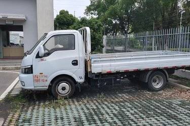 二手东风途逸 T5 95马力 3.7米单排栏板小卡(国六) 单桥 蓝齐柳机二手载货车 蓝牌图片