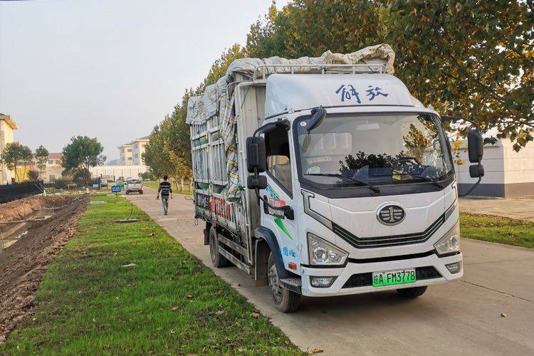 二手一汽解放轻卡 180马力 载货车