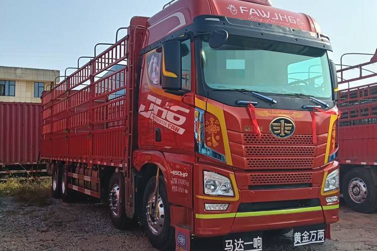 二手青岛解放 560马力 载货车