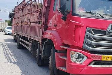 二手中国重汽 HOWO TX 310马力 4X2 6.2米栏板载货车(国六) 单桥 曼二手载货车 黄牌