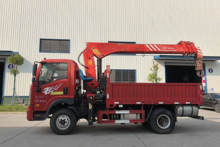 二手中国重汽成都商用车 160马力 专用车