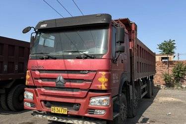 二手中国重汽 HOWO重卡 380马力 8X4 8.5米自卸车(国五) 前四后八 曼二手自卸车 黄牌