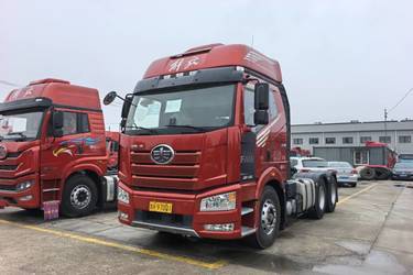 二手一汽解放 J6P重卡 经典版 460马力 6X4 牵引车(带液缓)(国六) 双驱 锡柴二手牵引车 黄牌图片