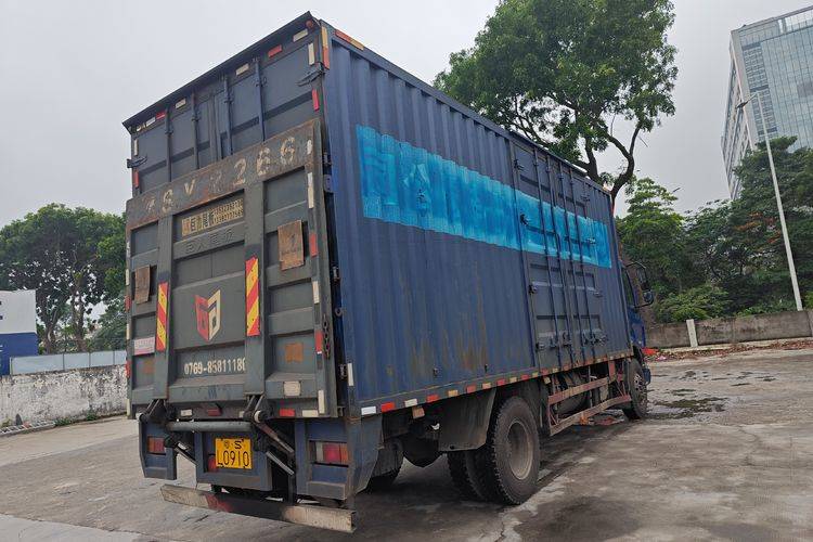 二手东风柳汽乘龙 180马力 载货车