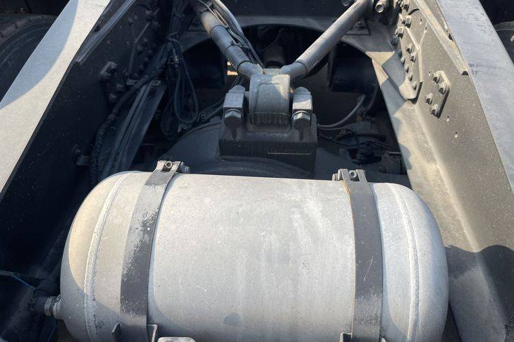 二手现代商用车 440马力 牵引车