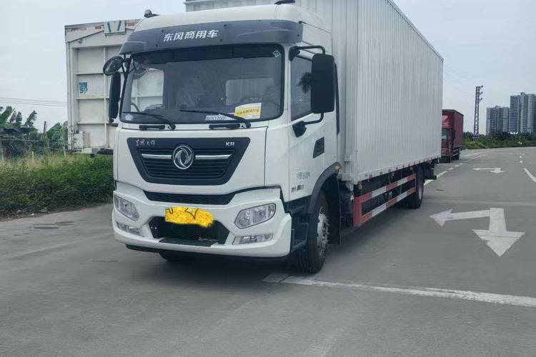 二手东风商用车 240马力 载货车