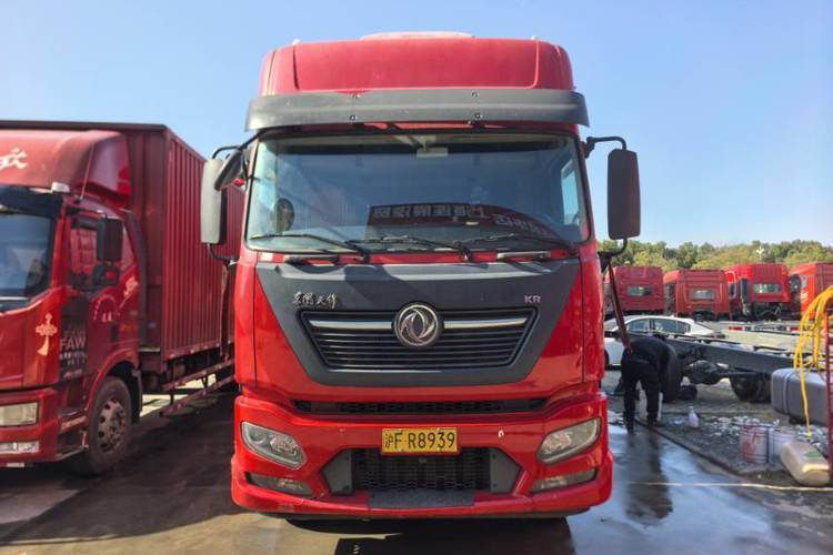 二手东风商用车 290马力 载货车