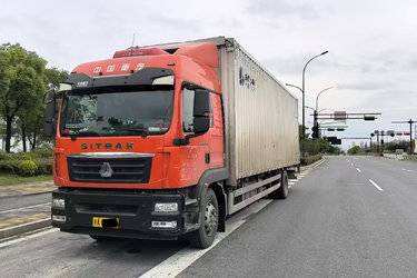 二手中国重汽 汕德卡SITRAK G5重卡 250马力 4X2 9.8米厢式载货车(国六) 单桥 曼二手载货车 黄牌图片
