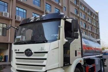 二手油罐车 湖北同威(专威牌) 一汽解放底盘 220  4X2