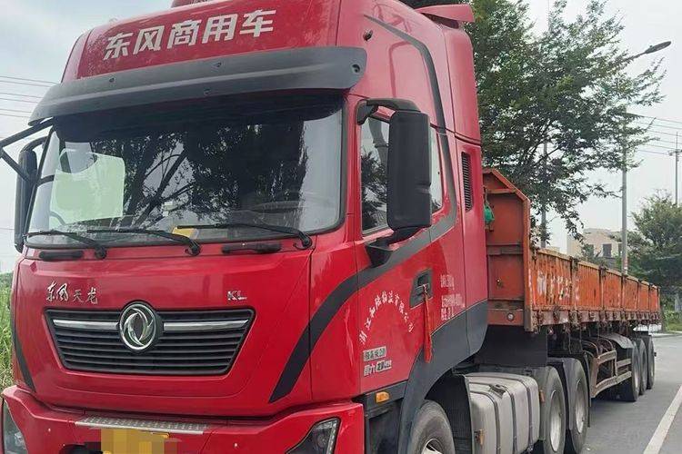二手东风商用车 490马力 牵引车