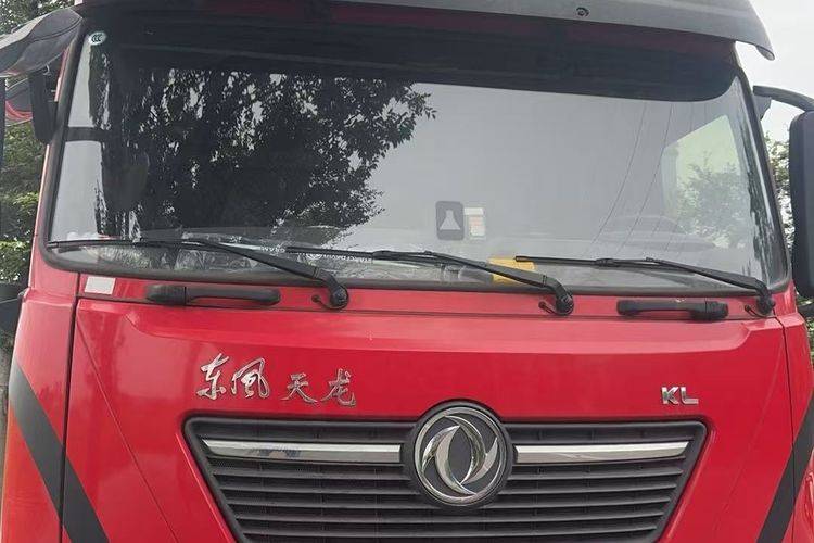二手东风商用车 490马力 牵引车