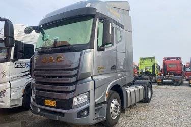 二手江淮 格尔发K7重卡 520马力 4X2 AMT自动档牵引车(康明斯)(国六) 单桥 康明斯二手牵引车 黄牌