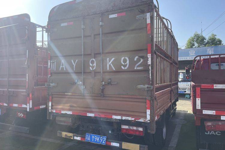 二手东风多利卡 130马力 载货车