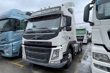 二手沃尔沃 新FM重卡 460马力 6X4牵引车(国五) 双驱 沃尔沃二手牵引车 黄牌图片