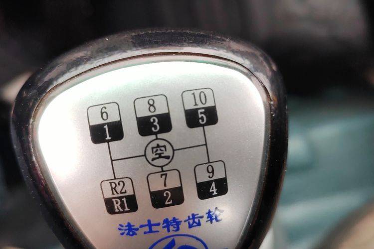 二手大运轻卡 170马力 专用车
