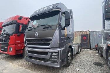 中国重汽 HOWO TH7重卡 570马力 6X4 AMT自动挡牵引车(国六) 双驱 曼二手牵引车 黄牌