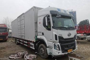 二手东风柳汽 乘龙H5重卡 245马力 4X2 9.7米厢式载货车(国六) 单桥 玉柴二手载货车 黄牌