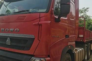 二手中国重汽 HOWO T7H重卡 440马力 6X4牵引车(重汽12挡)(国五) 双驱 曼二手牵引车 黄牌