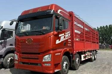 二手青岛解放 JH6重卡 350马力 8X4 9.4米仓栅式载货车(国五) 前四后八 锡柴二手载货车 黄牌