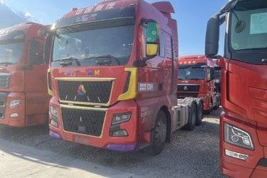 中国重汽 汕德卡SITRAK C9H重卡 奢华版 570马力 6X4 AMT自动挡牵引车(国六)(带液缓)(国六) 双驱 曼二手牵引车 黄牌