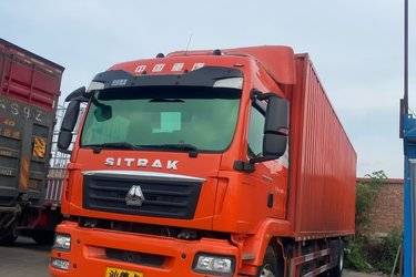 二手中国重汽 汕德卡SITRAK G5S重卡 豪华版 270马力 4X2 9.6米AMT自动挡厢式载货车(国六) 单桥 中国重汽二手载货车 黄牌图片