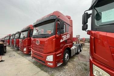 二手青岛解放 JH6重卡 领航版2.0 480马力 6X4 牵引车(国六) 双驱 潍柴二手牵引车 黄牌图片