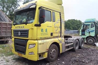 二手中国重汽 汕德卡SITRAK C7H重卡 540马力 6X4牵引车(国五) 双驱 中国重汽二手牵引车 黄牌