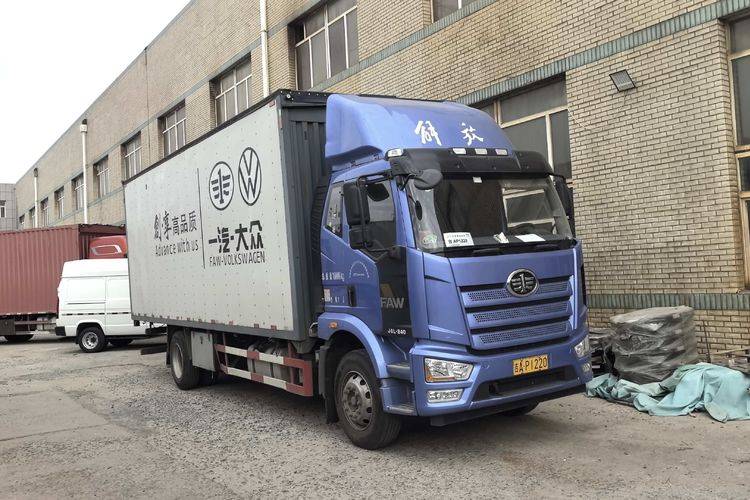 二手一汽解放 240马力 载货车