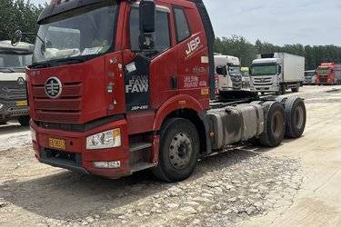 二手一汽解放 J6P重卡 质惠版2.0⁺ 460马力 6X4 牵引车(国五) 双驱 锡柴二手牵引车 黄牌图片