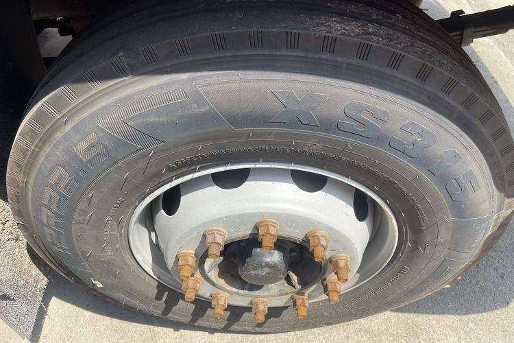 二手东风商用车 350马力 载货车