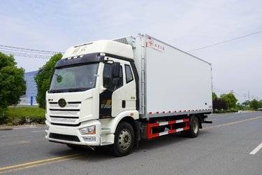二手一汽解放 J6L 240马力 4X2 6.8米冷藏车(高顶)(国六) 4X2 二手专用车冷藏车图片