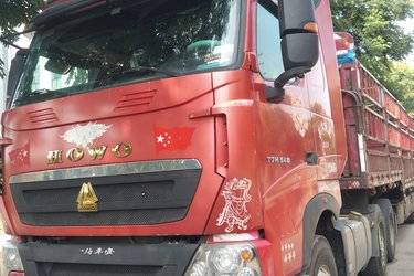 二手中国重汽 HOWO T7H重卡 540马力 6X4牵引车(国五) 双驱 曼二手牵引车 黄牌