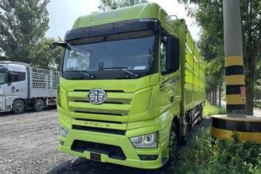 二手一汽解放 J7重卡 经典版 560马力 8X4 9.4米仓栅式载货车(带液缓)(国六) 前四后八 锡柴二手载货车 黄牌图片