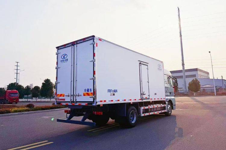 二手重汽汕德卡 330马力 专用车