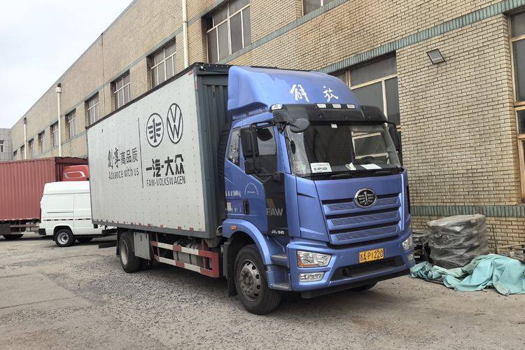 二手一汽解放 240马力 载货车