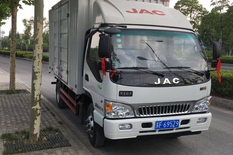 江淮帅铃4.2米厢式货车